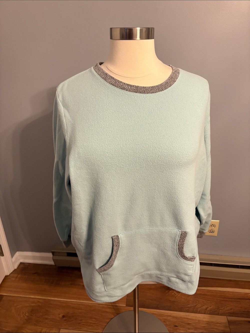 Cuddl Duds Mint green Crewneck fleece with Gray Trim